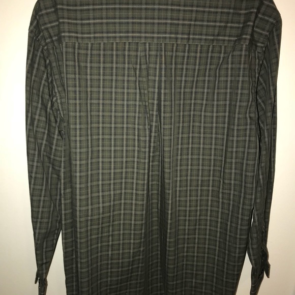 Button down - Picture 4 of 6